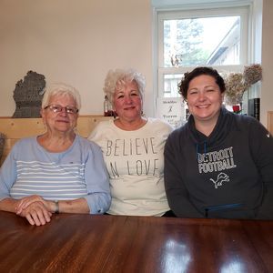 Meet your Posher, Jenine